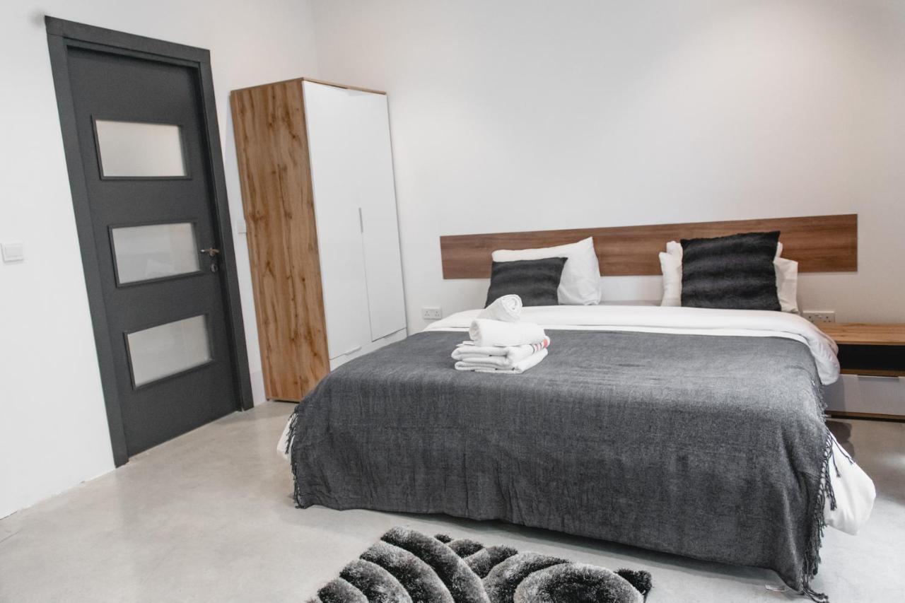 Privilege Suite Pieta Exterior photo
