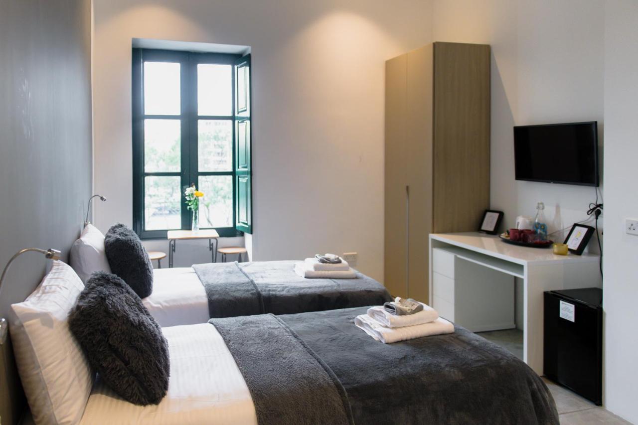 Privilege Suite Pieta Exterior photo