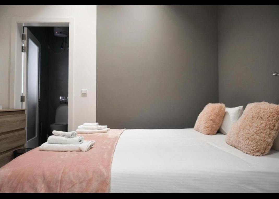 Privilege Suite Pieta Exterior photo